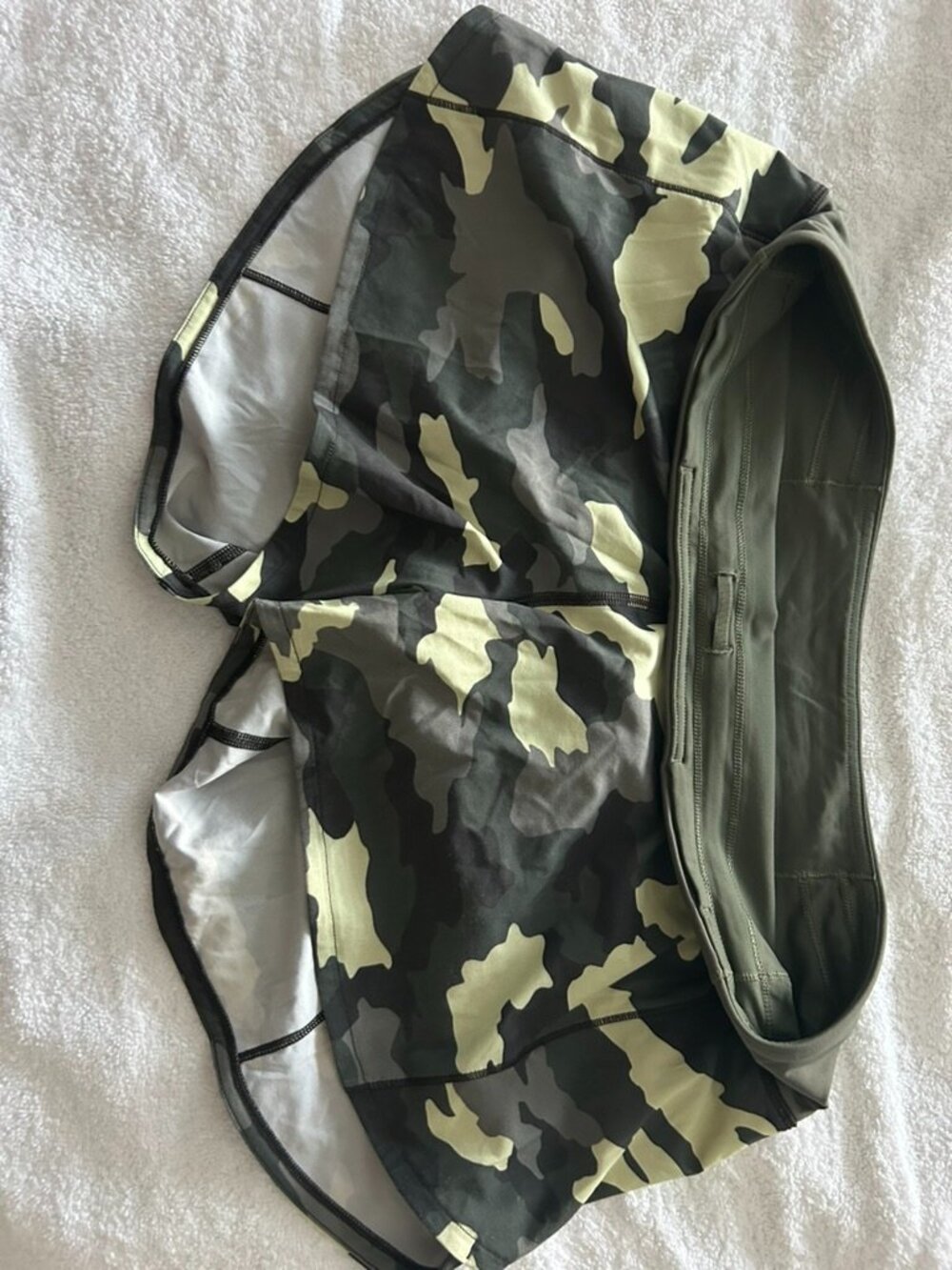 Lululemon Speed Up Short 4" Inseam Size 8
